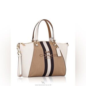 Coach Horse And Carriage Jacquard
Prairie Satchel